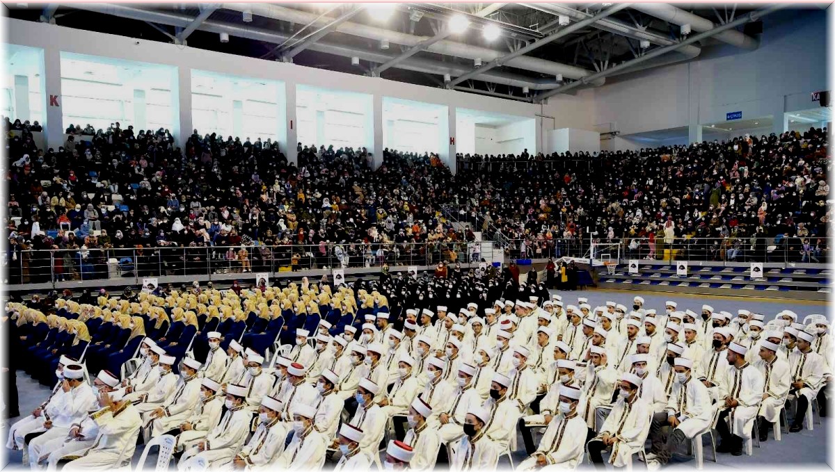 Malatya'da 290 öğrenci için 'Hafızlık Merasimi' düzenlendi