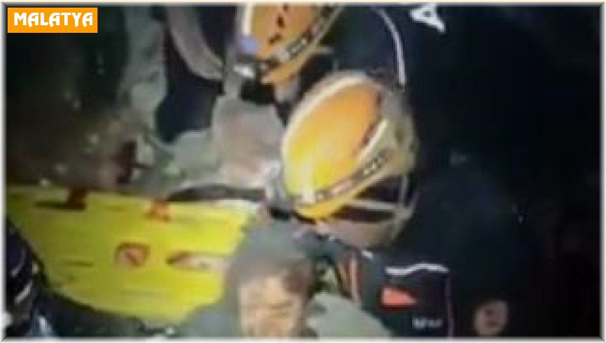 Malatya'da 42 saat sonra enkaz altından yaşlı çift çıkartıldı