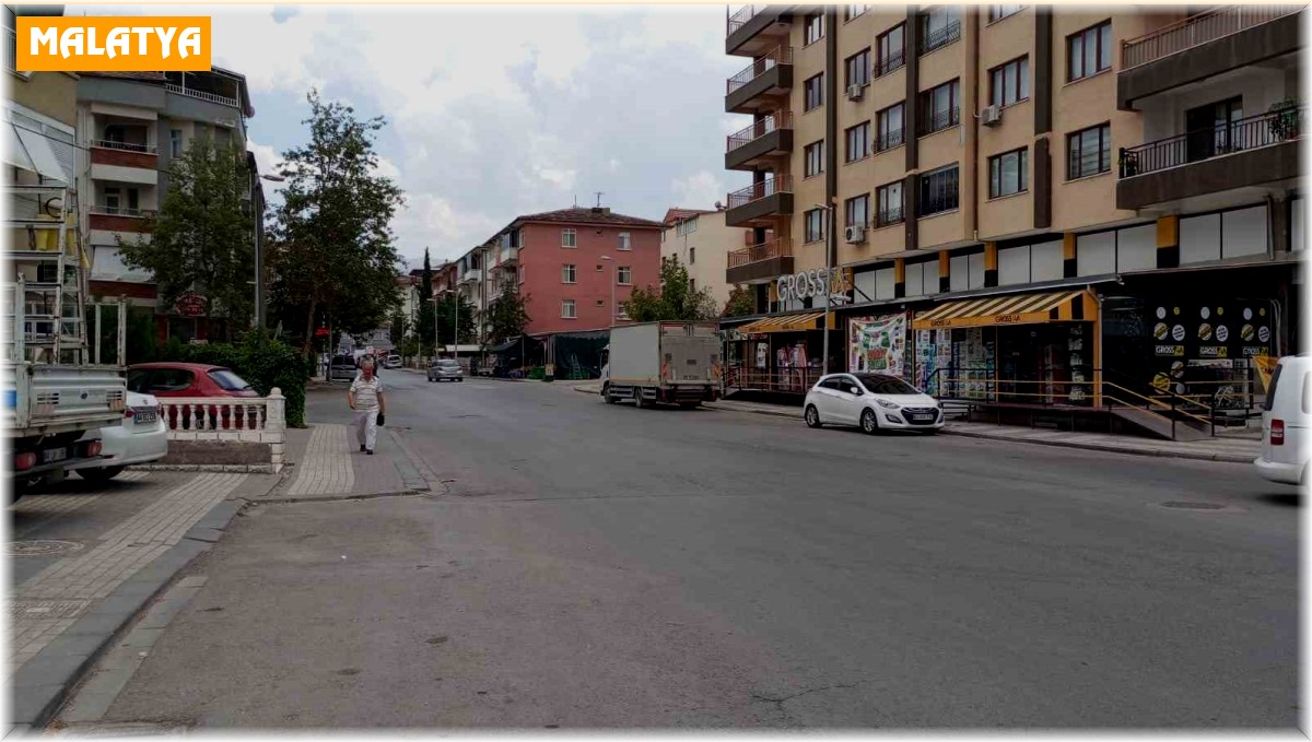 Malatya'da 4.3 büyüklüğündeki deprem korku ve paniğe neden oldu