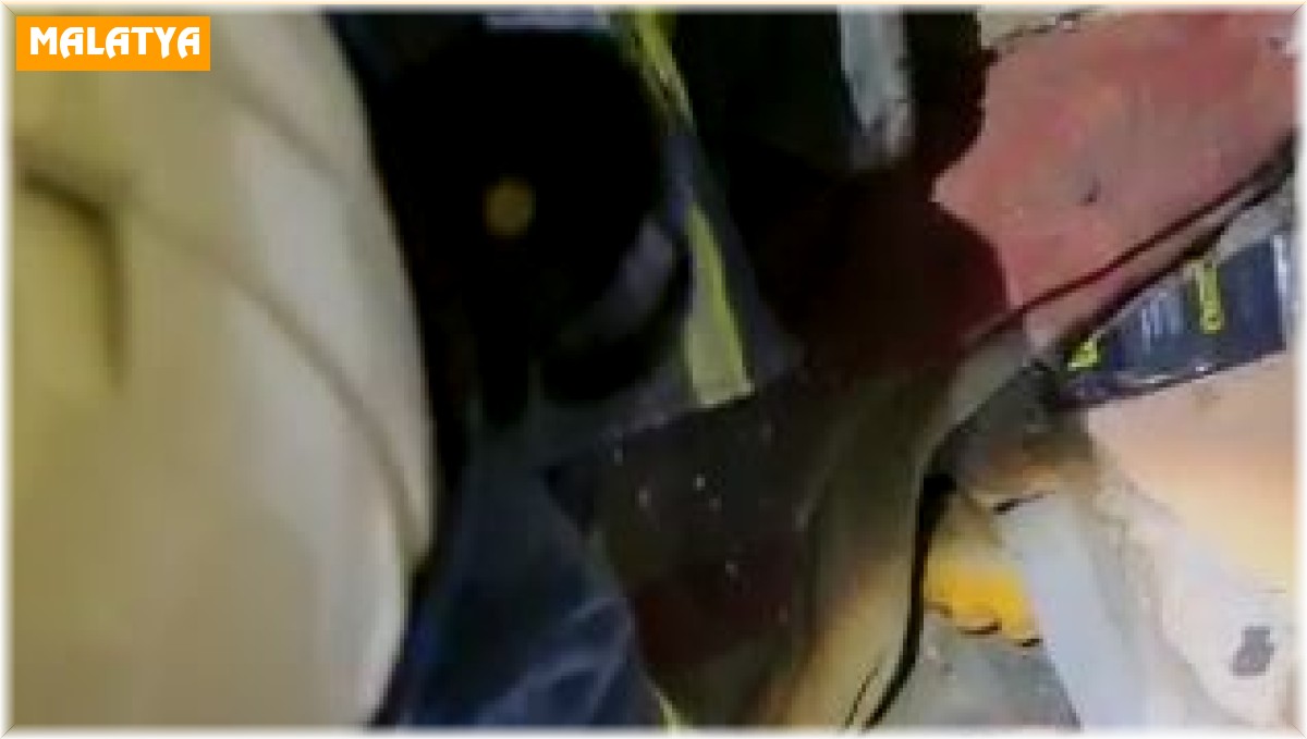 Malatya'da 45 saat sonra 8 yaşındaki Abdullah enkaz altından kurtarıldı