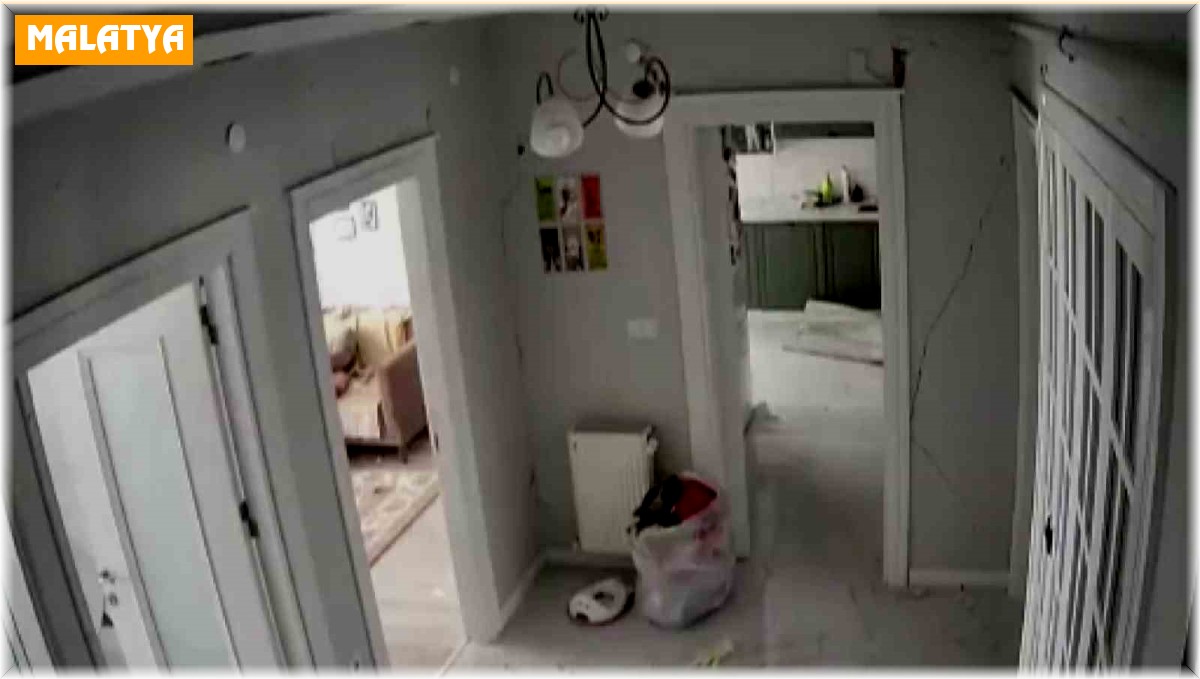 Malatya'da 5.6'lık deprem anı kamerada