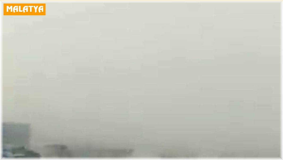 Malatya'da 5.6'lık depremde yıkılan binaların toz bulutu kamerada