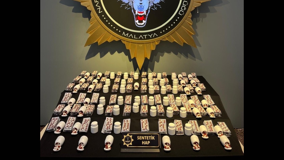 Malatya'da 7 bin 881 adet uyuşturucu hap ele geçirildi, 2 kişi tutuklandı