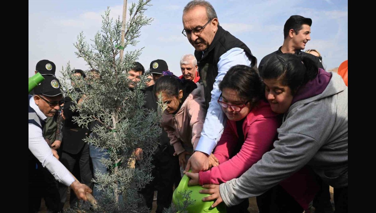 Malatya'da 733 bin fidan toprakla buluştu