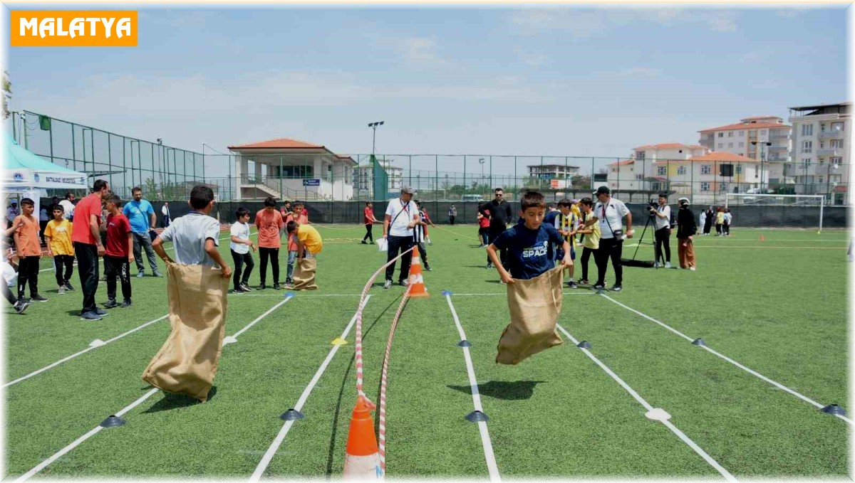 Malatya'da 77'den 7'ye Geleneksel Çocuk Oyunları Şenliği düzenlendi