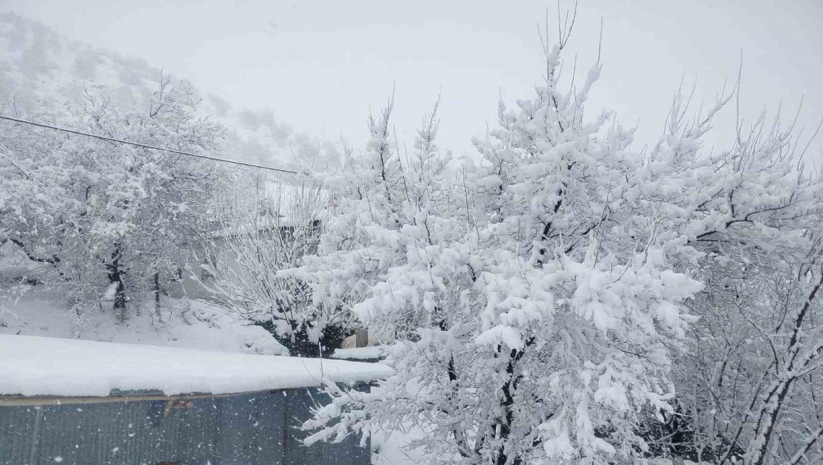 Malatya'da 9 ilçede eğitime kar engeli