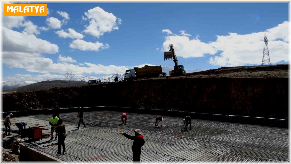 Malatya'da 952 TOKİ konutu için temel atıldı