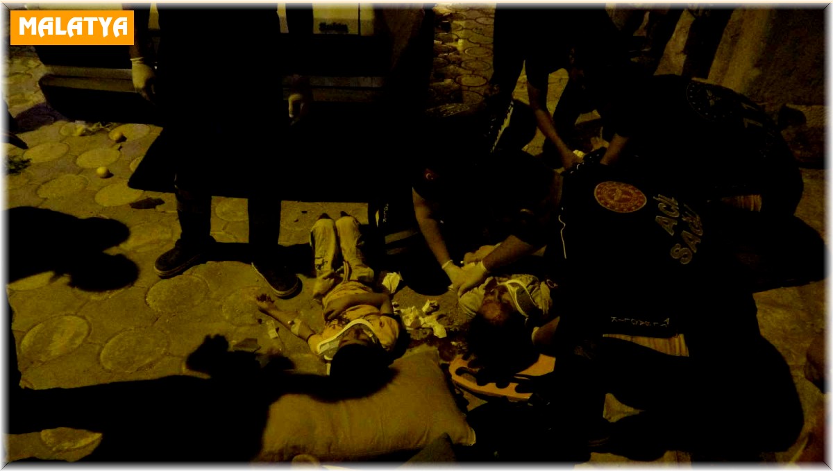 Malatya'da alkollü sürücü kaldırımda yürüyenlerin arasına daldı: 5 yaralı