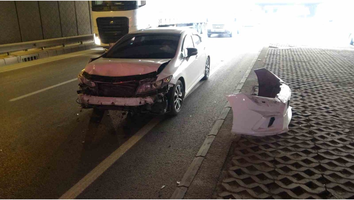 Malatya'da alt geçitte zincirleme kaza: 2 yaralı