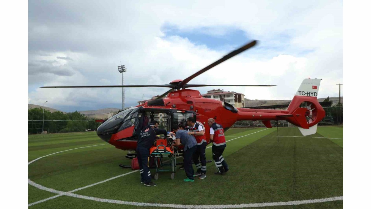 Malatya'da ambulans helikopter 72 yaşındaki hasta için havalandı