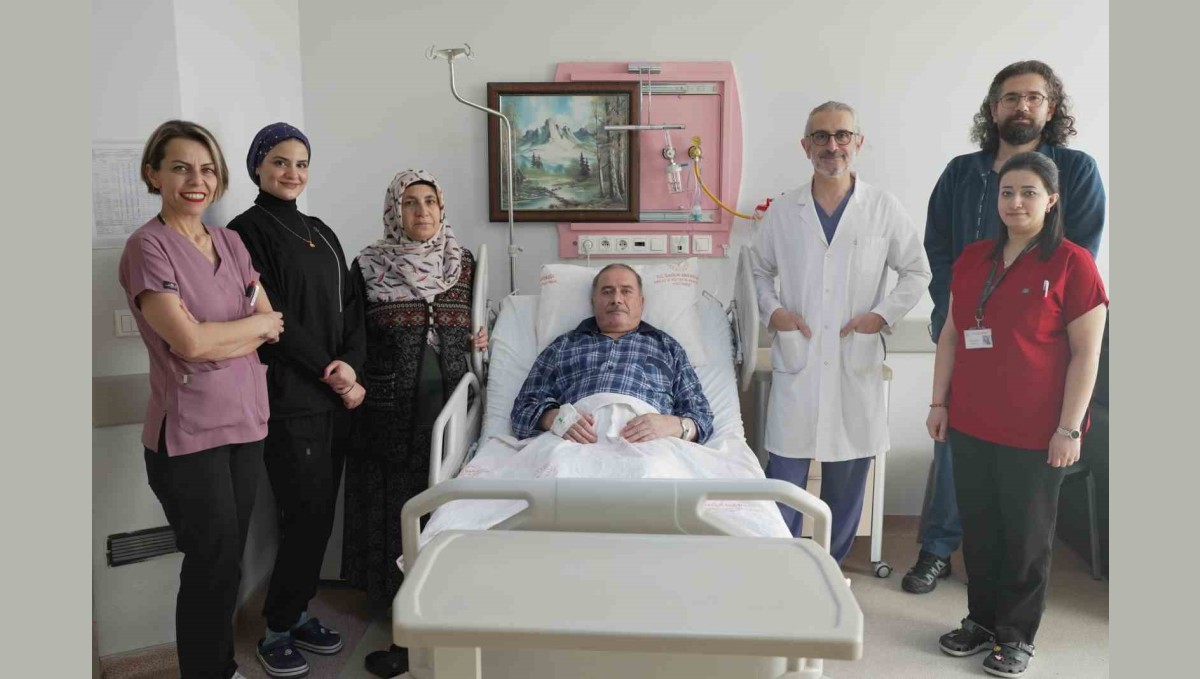 Malatya'da aort yırtığı kapalı yöntemle onarıldı