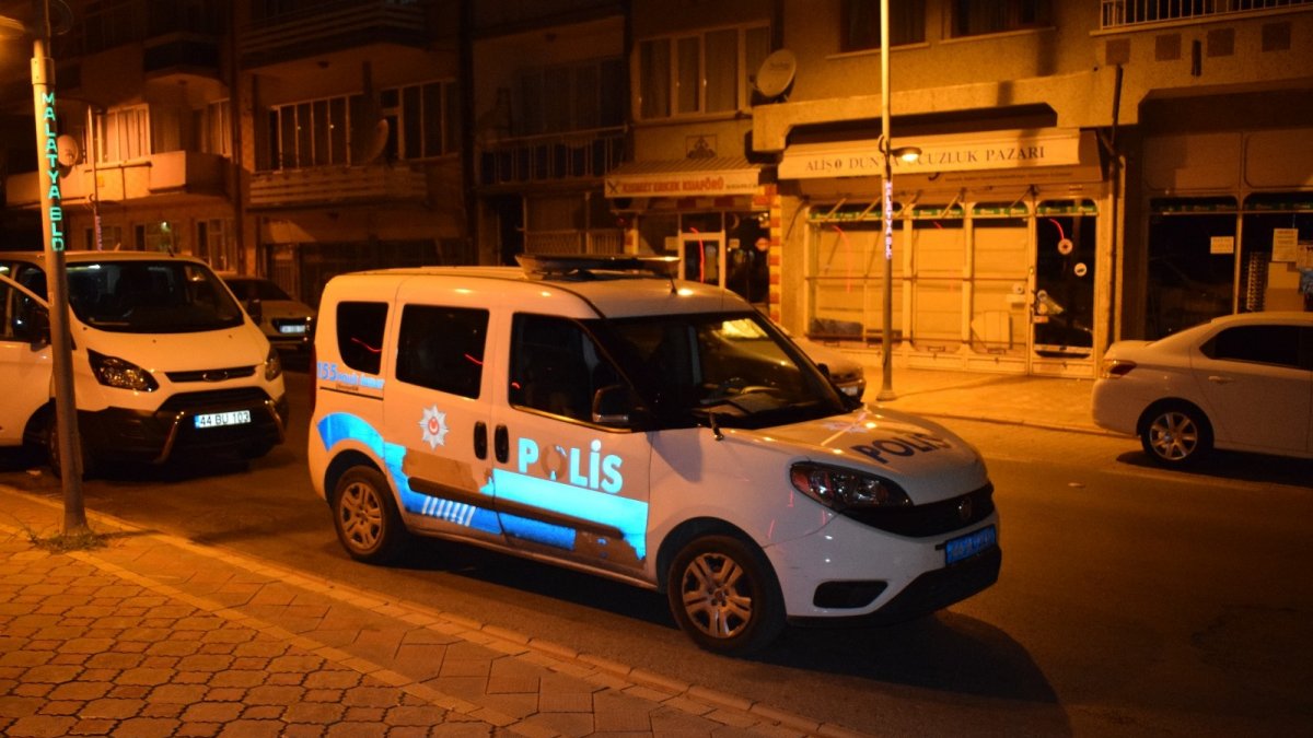 Malatya'da balkondan düşen şahıs ağır yaralandı