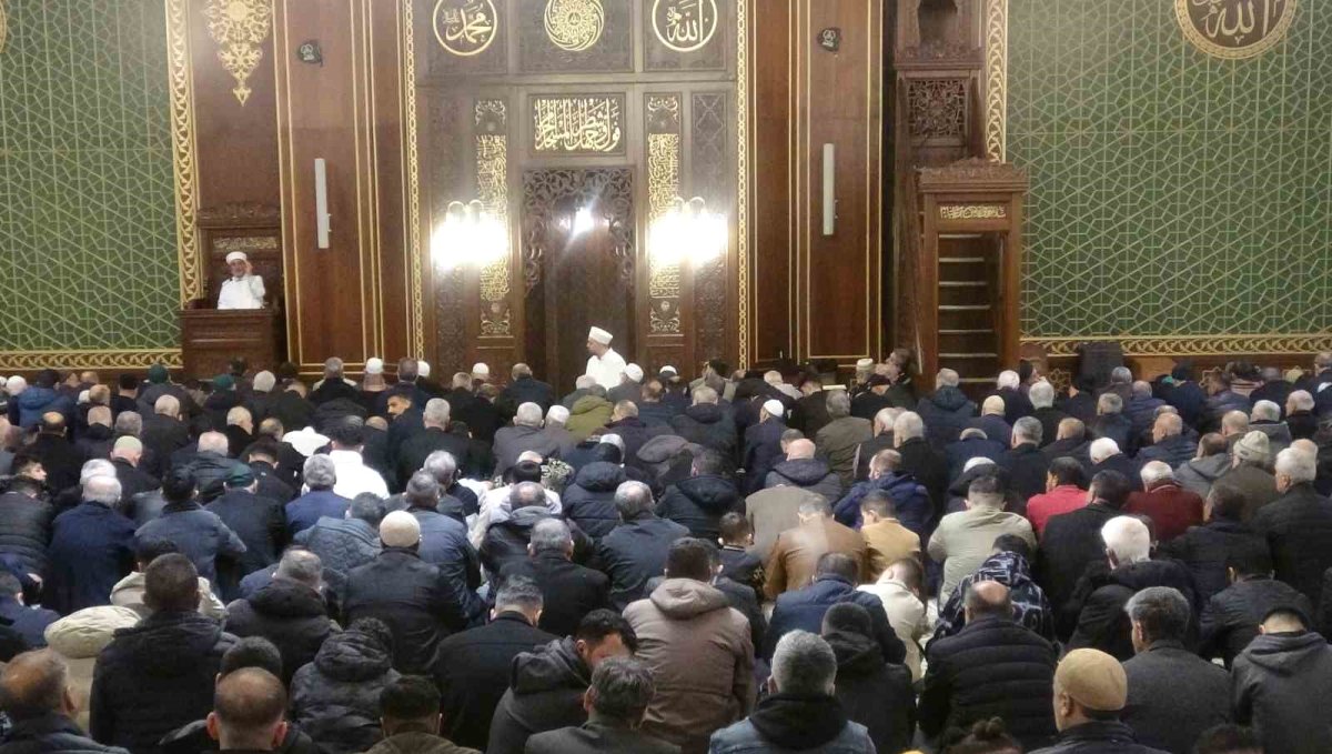 Malatya'da bayram namazı yoğunluğu