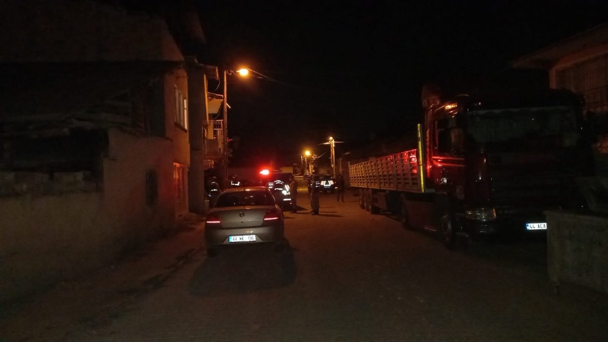 Malatya'da bıçaklı kavga: 1 ölü