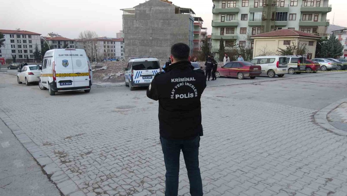 Malatya'da bıçaklı kavga: 2 yaralı