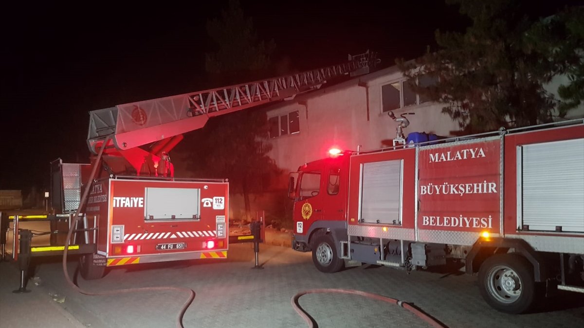 Malatya'da bir fabrikada çıkan yangın söndürüldü