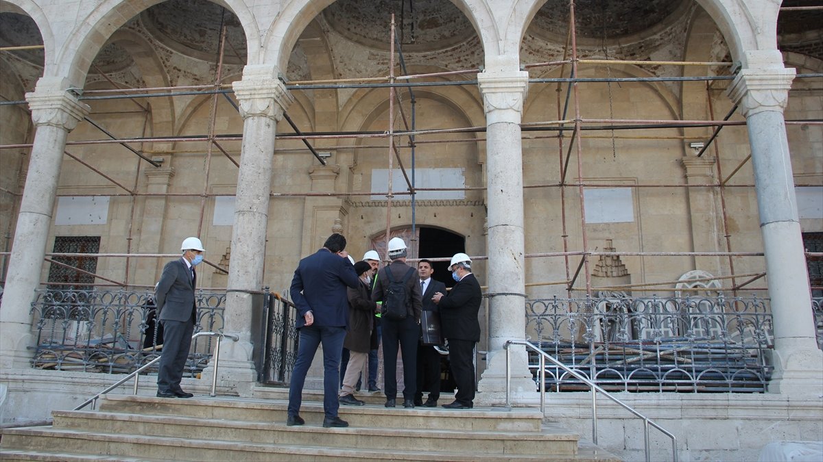 Malatya'da depremde hasar gören tarihi Hacı Yusuf Taş Camisi'nin onarımının ağustosta tamamlanması hedefleniyor