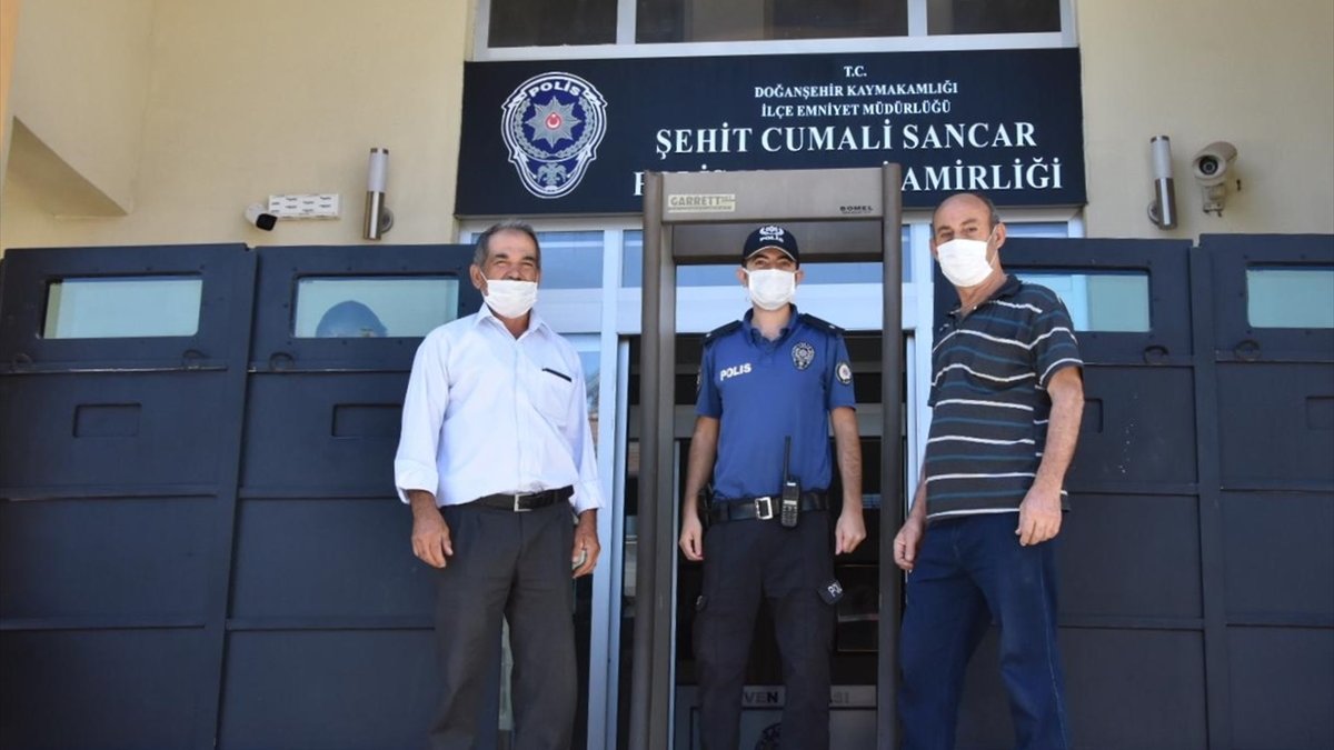 Malatya'da esnafın yolda bulduğu 16 bin lira sahibine teslim edildi