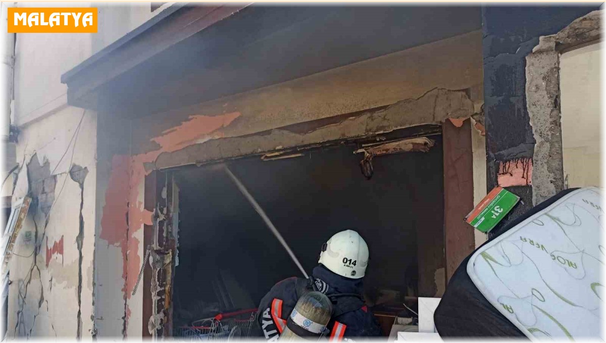 Malatya'da ev yangını
