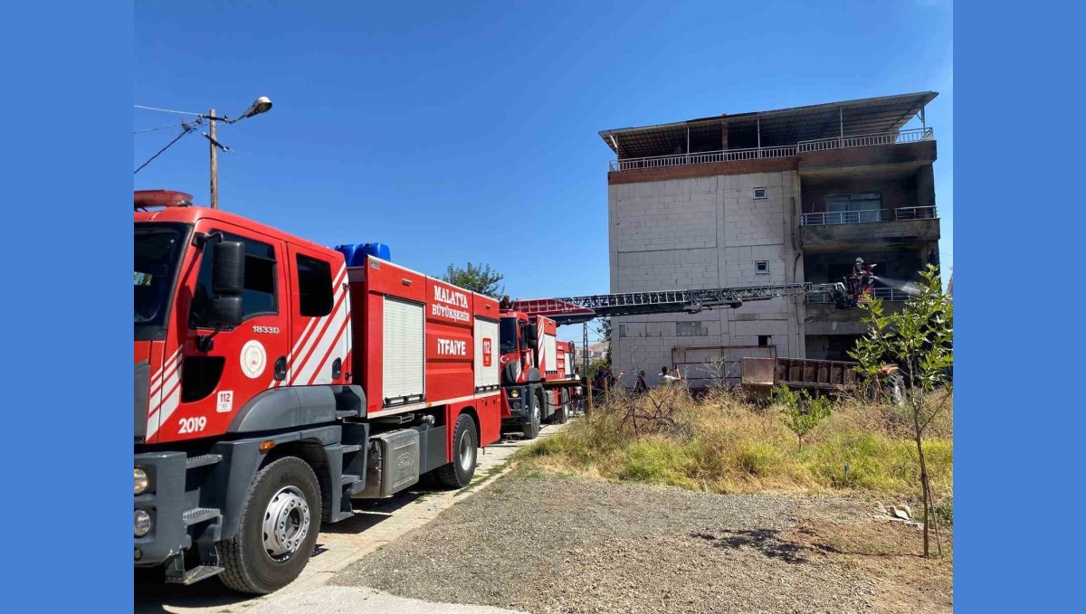Malatya'da ev yangını korkuttu