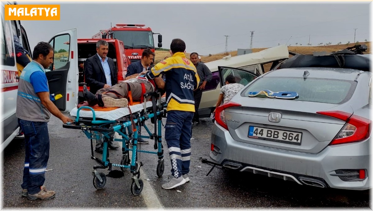 Malatya'da feci kaza: 1 ölü, 4 yaralı