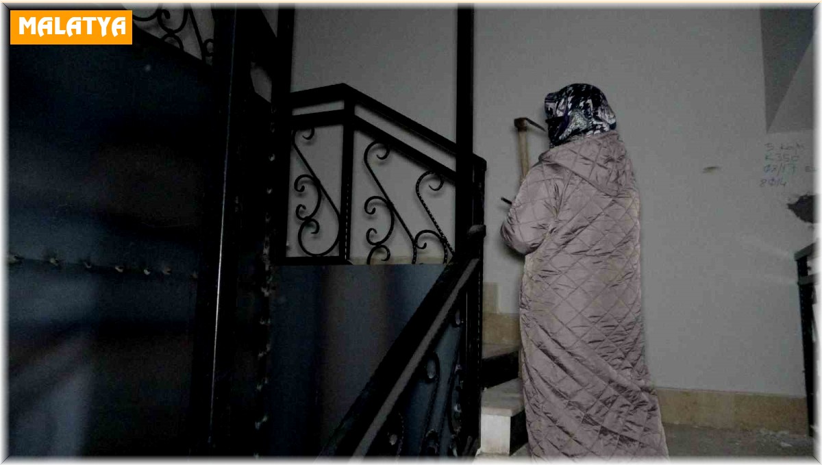 Malatya'da hasarlı binalardaki hırsızlık olaylarına karşı keserli nöbet