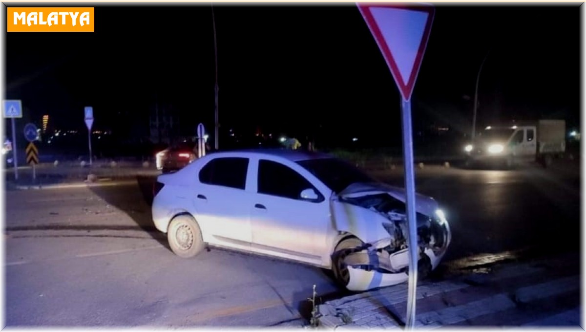 Malatya'da iki araç çarpıştı: 5 yaralı