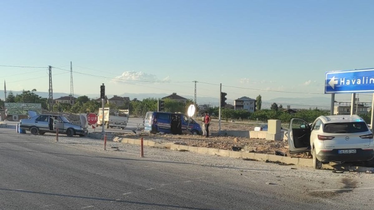 Malatya'da iki ayrı kaza: 2 yaralı