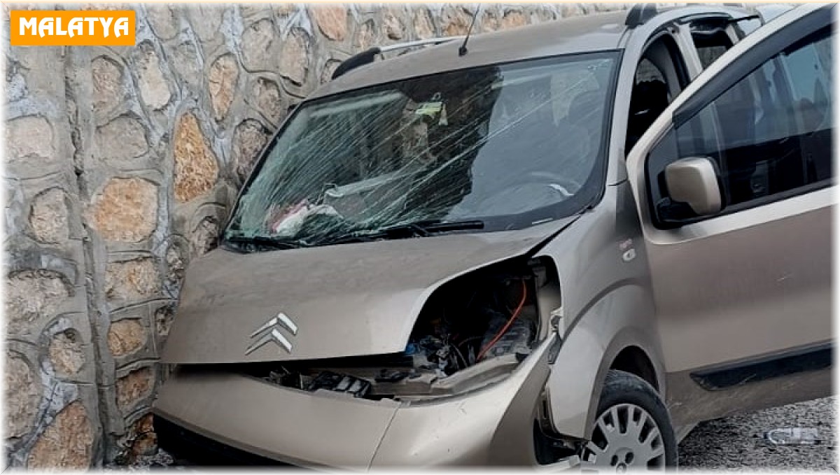 Malatya'da iki ayrı kaza: 4 yaralı