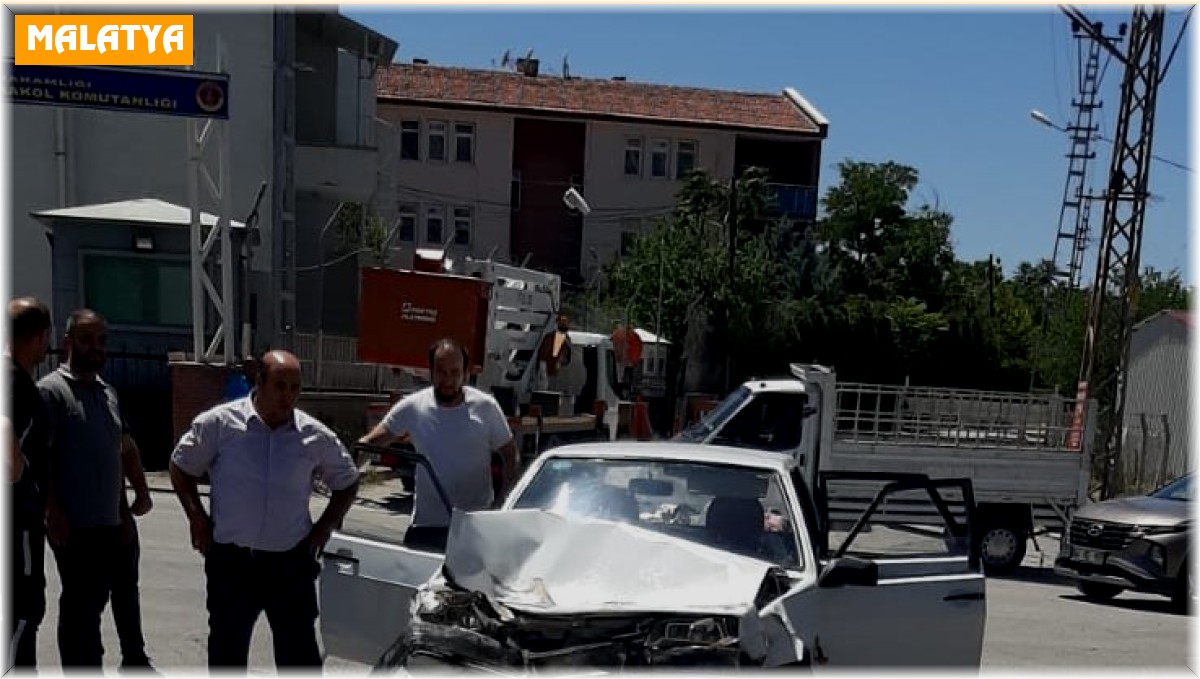 Malatya'da iki ayrı kaza: 4 yaralı