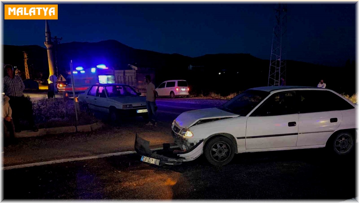 Malatya'da iki otomobil çarpıştı 1 yaralı