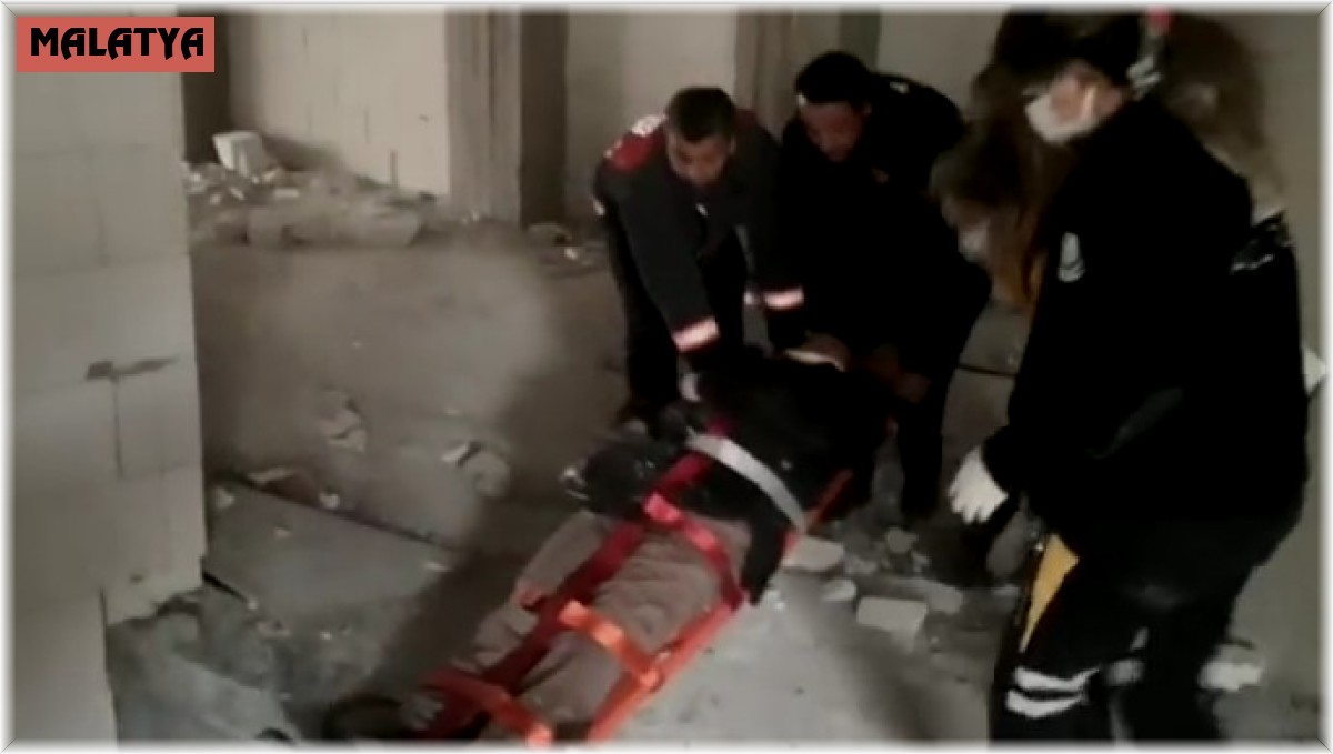 Malatya'da inşaatta düşen bir kişi yaralandı