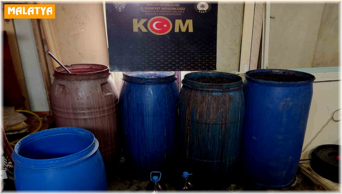 Malatya'da kaçak alkol operasyonu: 2 gözaltı