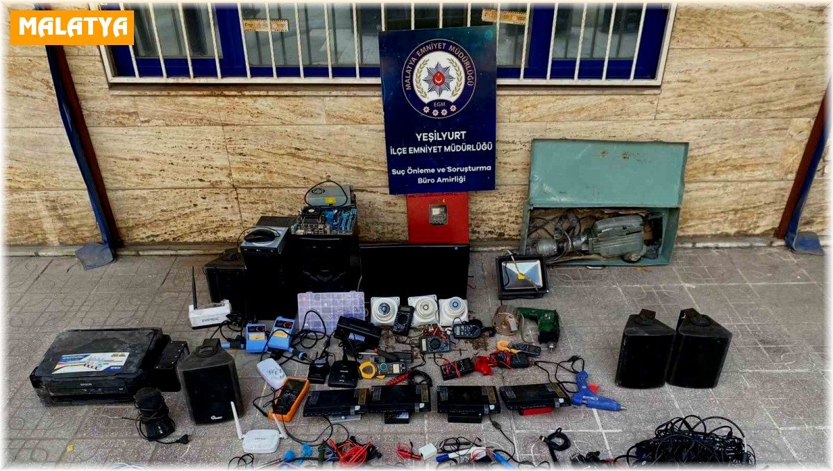 Malatya'da, kamera ile tespit edilen hırsızlar yakayı ele verdi