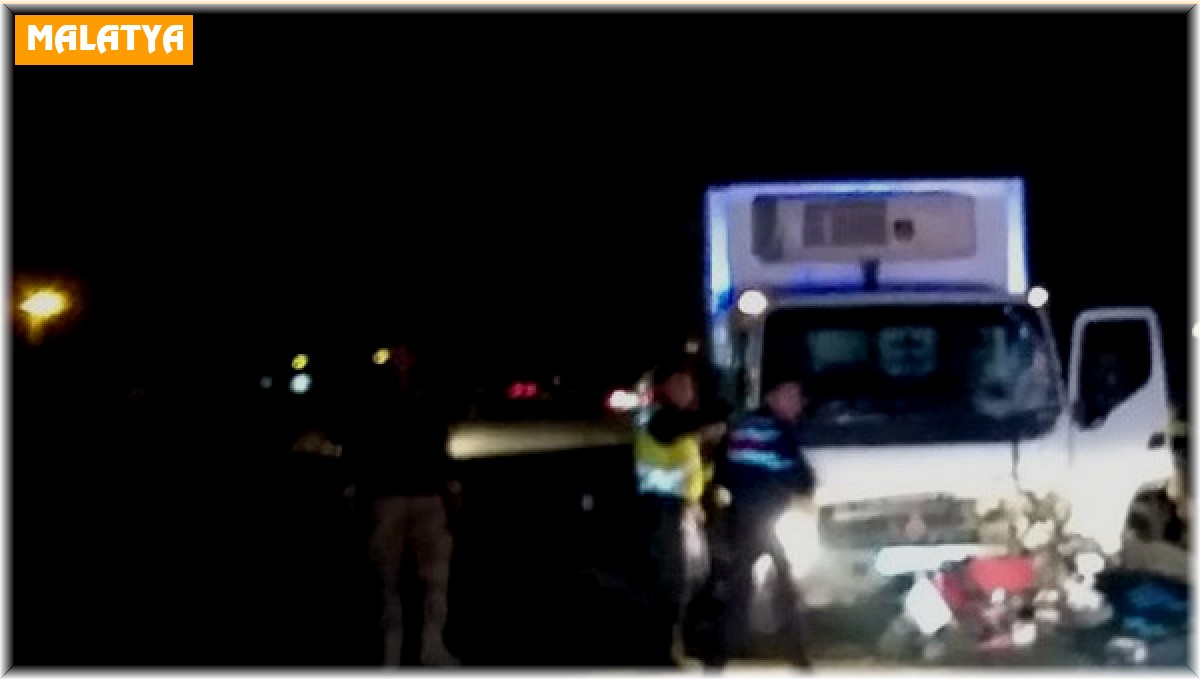 Malatya'da kamyonet ile motosiklet çarpıştı: 2 ölü