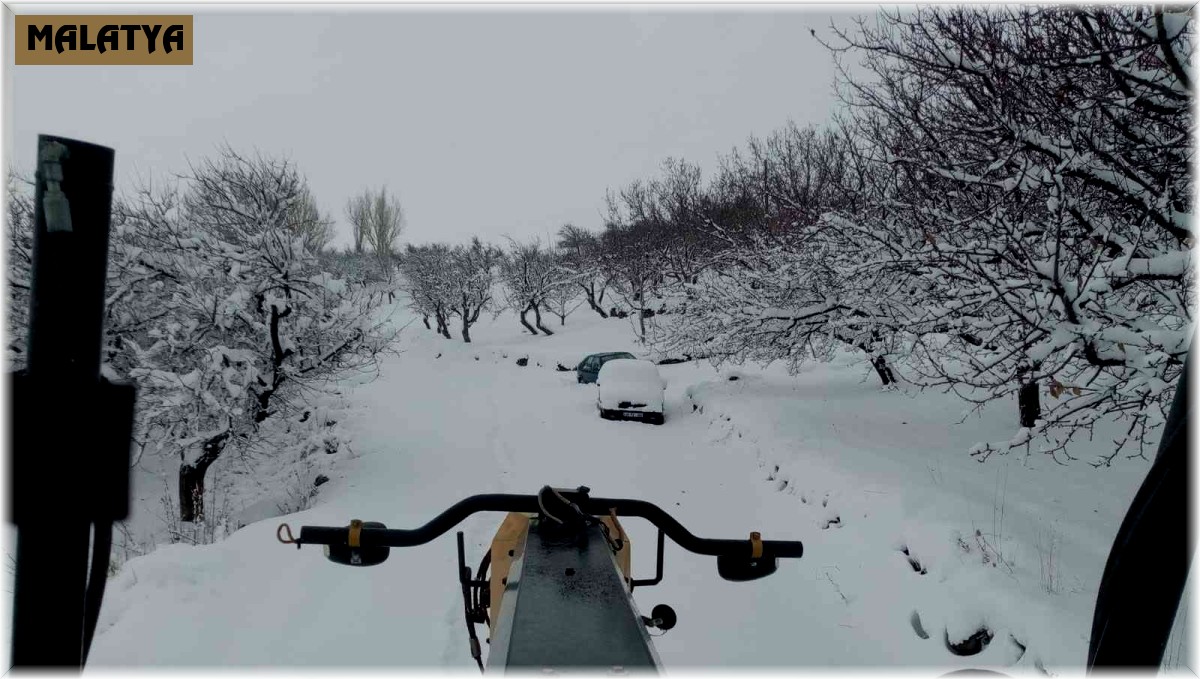 Malatya'da kar nedeniyle 15 köyün yolu kapandı