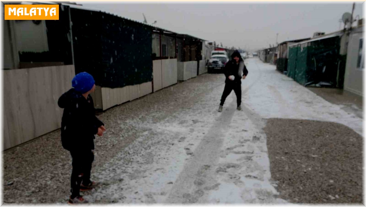 Malatya'da kar yağısı etkili oluyor