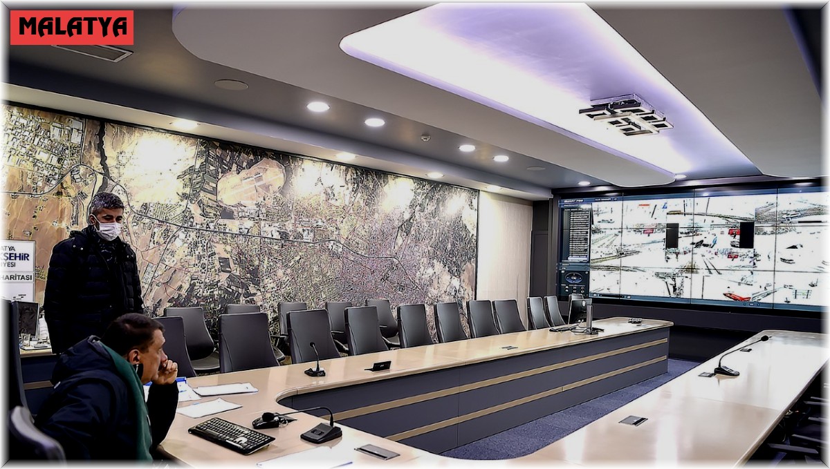 Malatya'da karla mücadele sürüyor