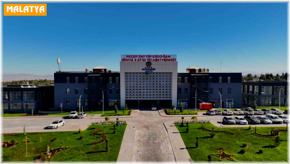 Malatya'da kayısı ticaret merkezi yeni alanına kavuştu