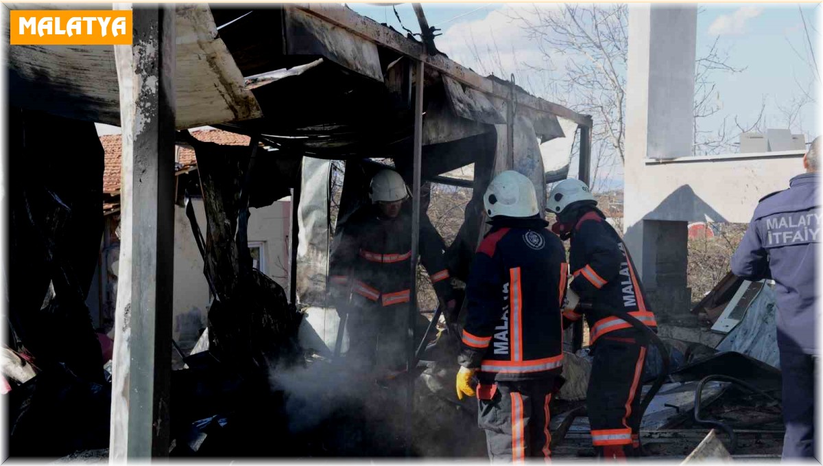 Malatya'da konteyner yangınında 1 yaşındaki bebek yaralandı
