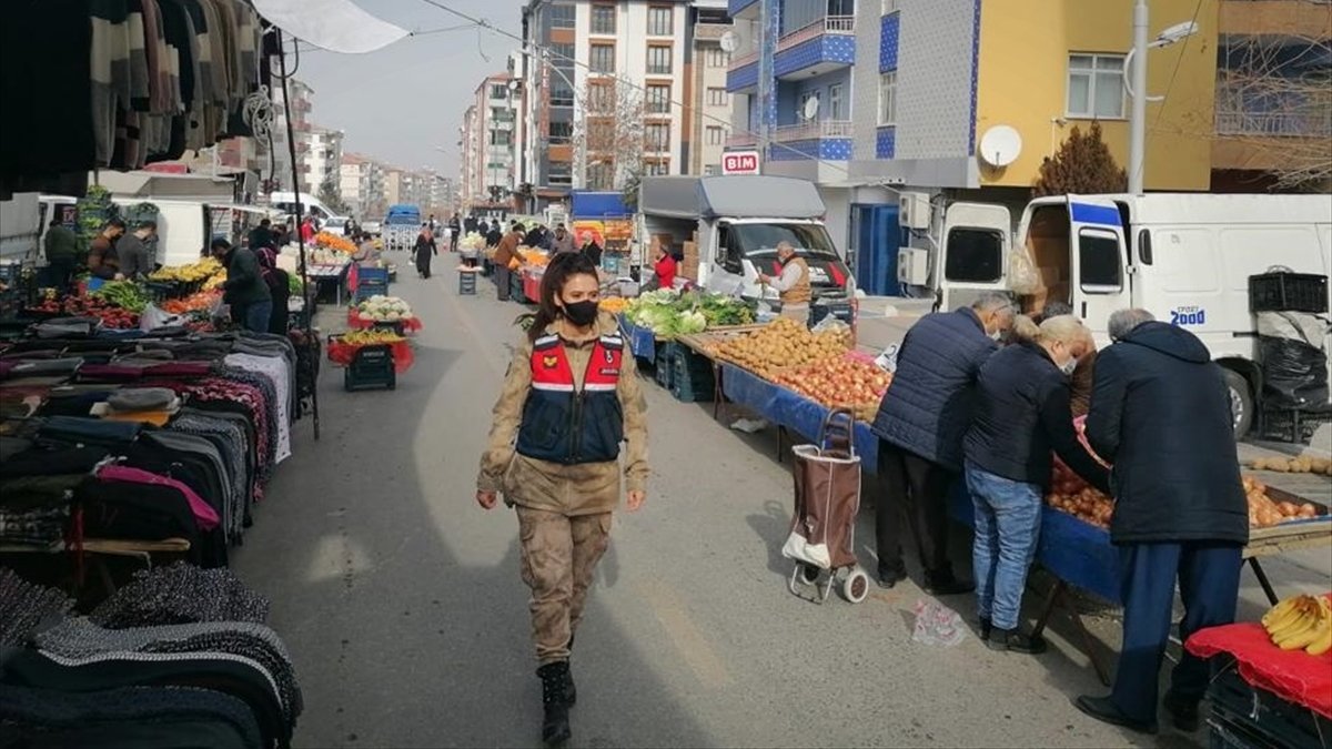 Malatya'da Kovid-19 tedbirlerini ihlal eden 53 kişiye para cezası