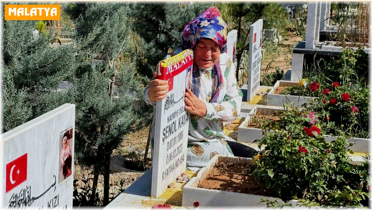 Malatya'da mezarlıklarda acı ve hüzün bir arada