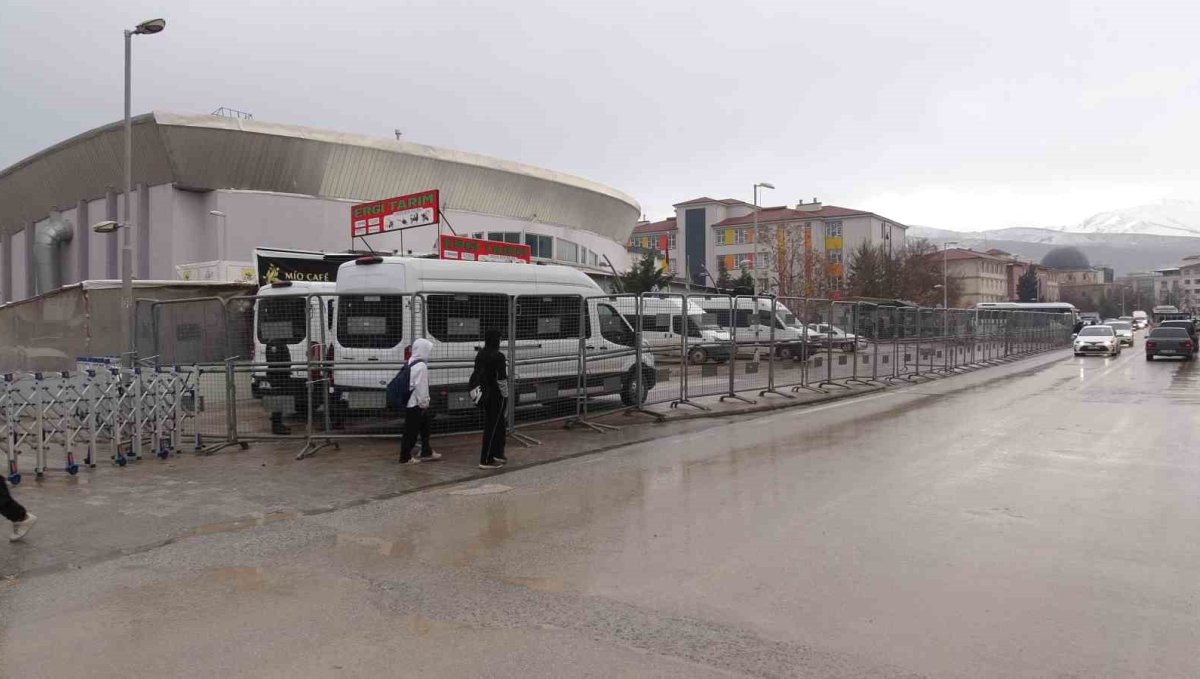 Malatya'da organize suç örgütü davasında 13 sanık tahliye edildi