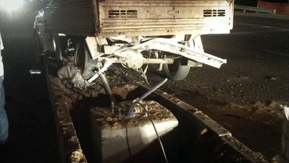 Malatya'da otomobil ile pikabın çarpıştığı kazada 4 kişi yaralandı