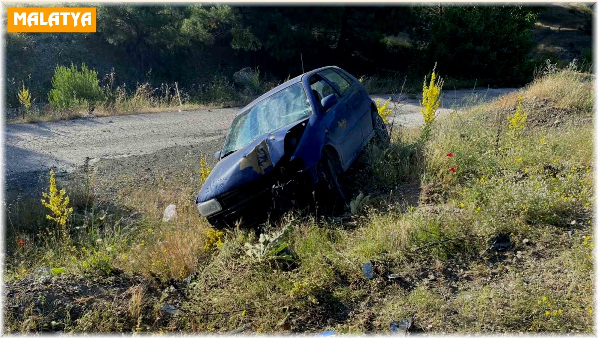 Malatya'da otomobil şarampole uçtu, 1 yaralı