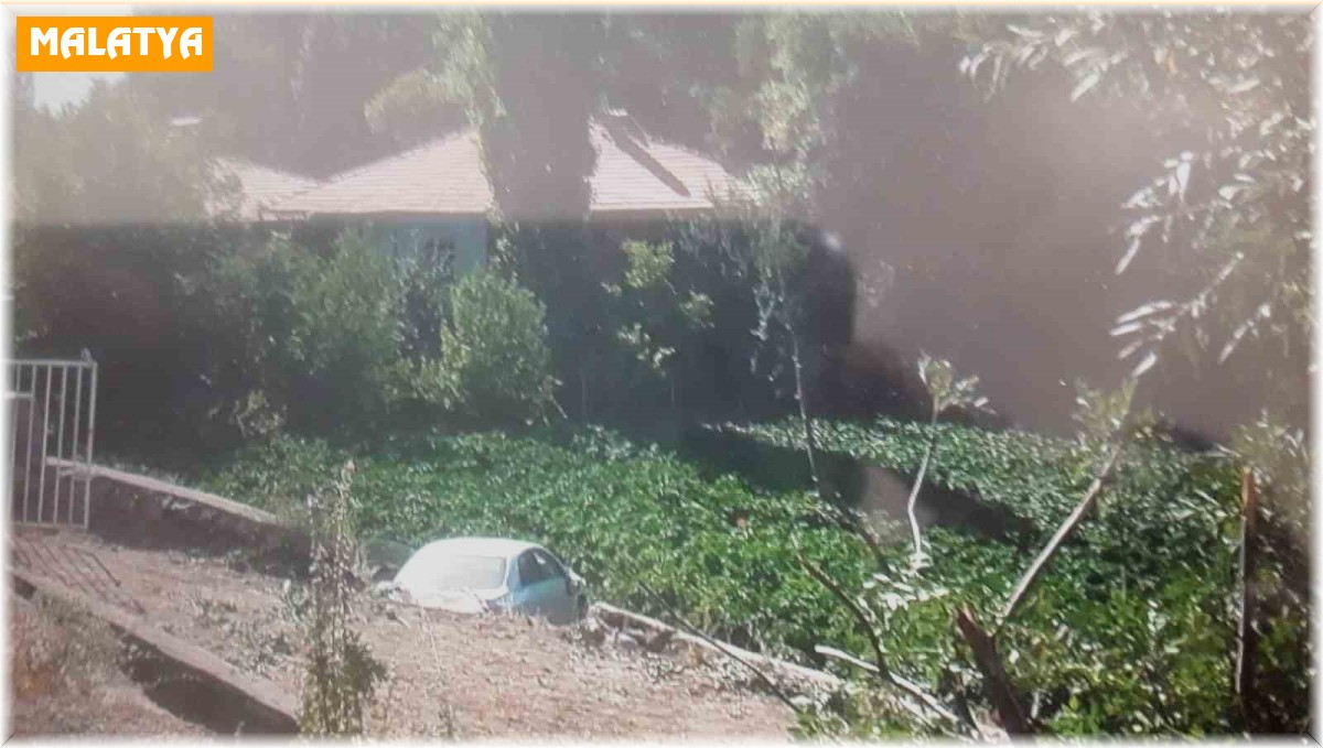 Malatya'da otomobil şarampole uçtu: 3 yaralı