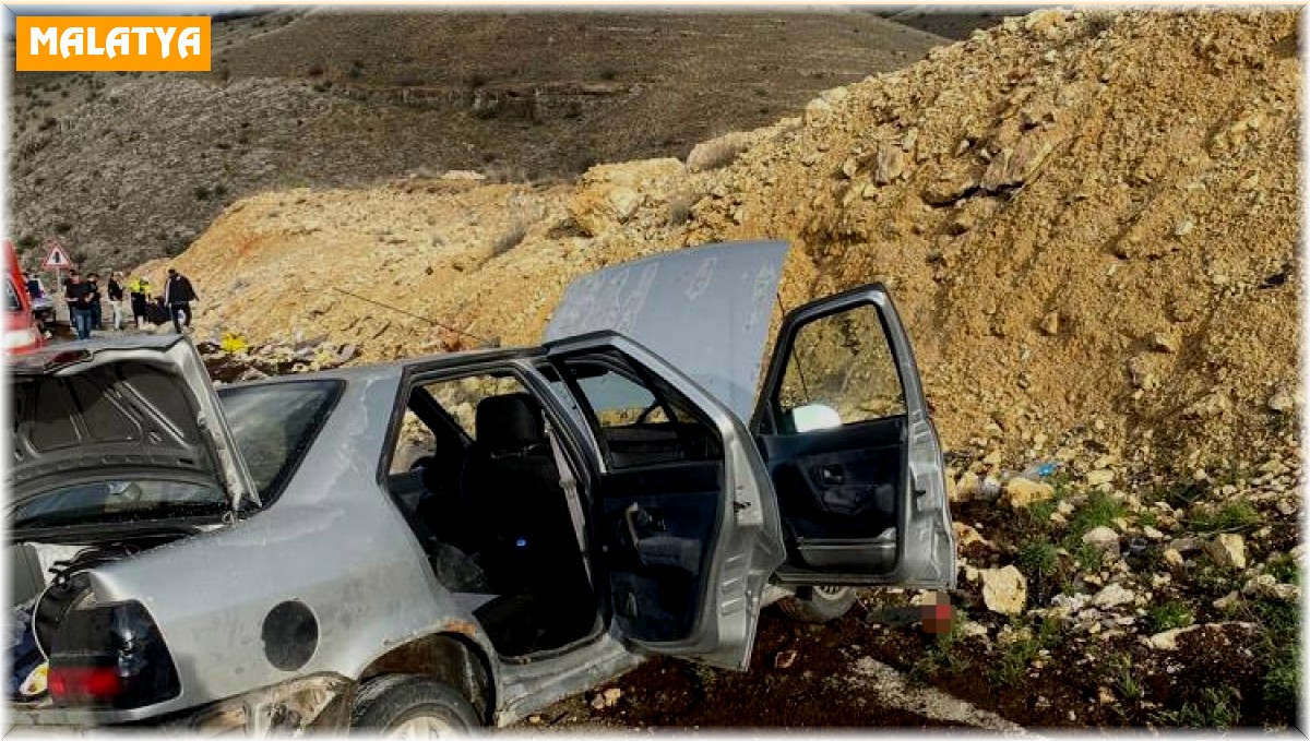 Malatya'da otomobil sulama kanalına devrildi: 6 yaralı