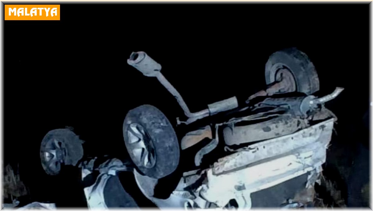 Malatya'da otomobil takla attı: 1'i ağır 3 yaralı