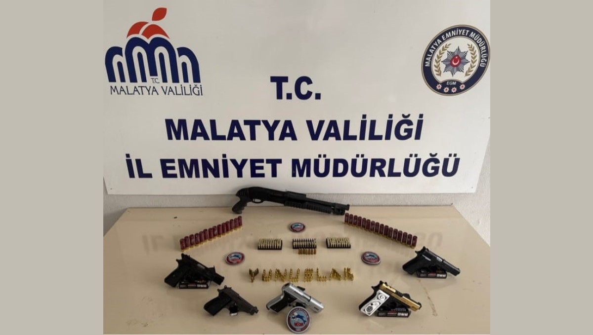 Malatya'da ruhsatsız silah operasyonu: 2 gözaltı