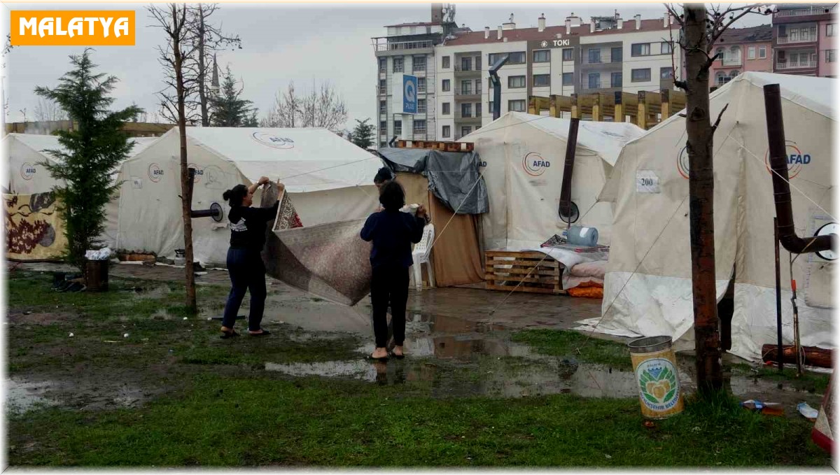 Malatya'da sağanak yağış etkili oldu